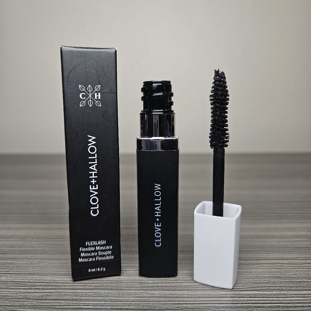 Clove + Hallow Flexlash Flexible Mascara Black new in box